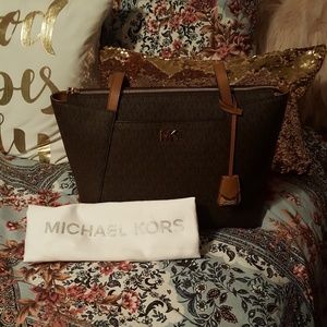 Michael Kors Maddie Tote